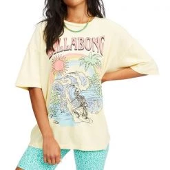 Billabong T-shirts and polos Women's Over The Rainbow Boyfriend T-Shirt